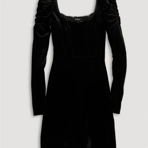 Chic Velvet Dress - Picture 5 of 9